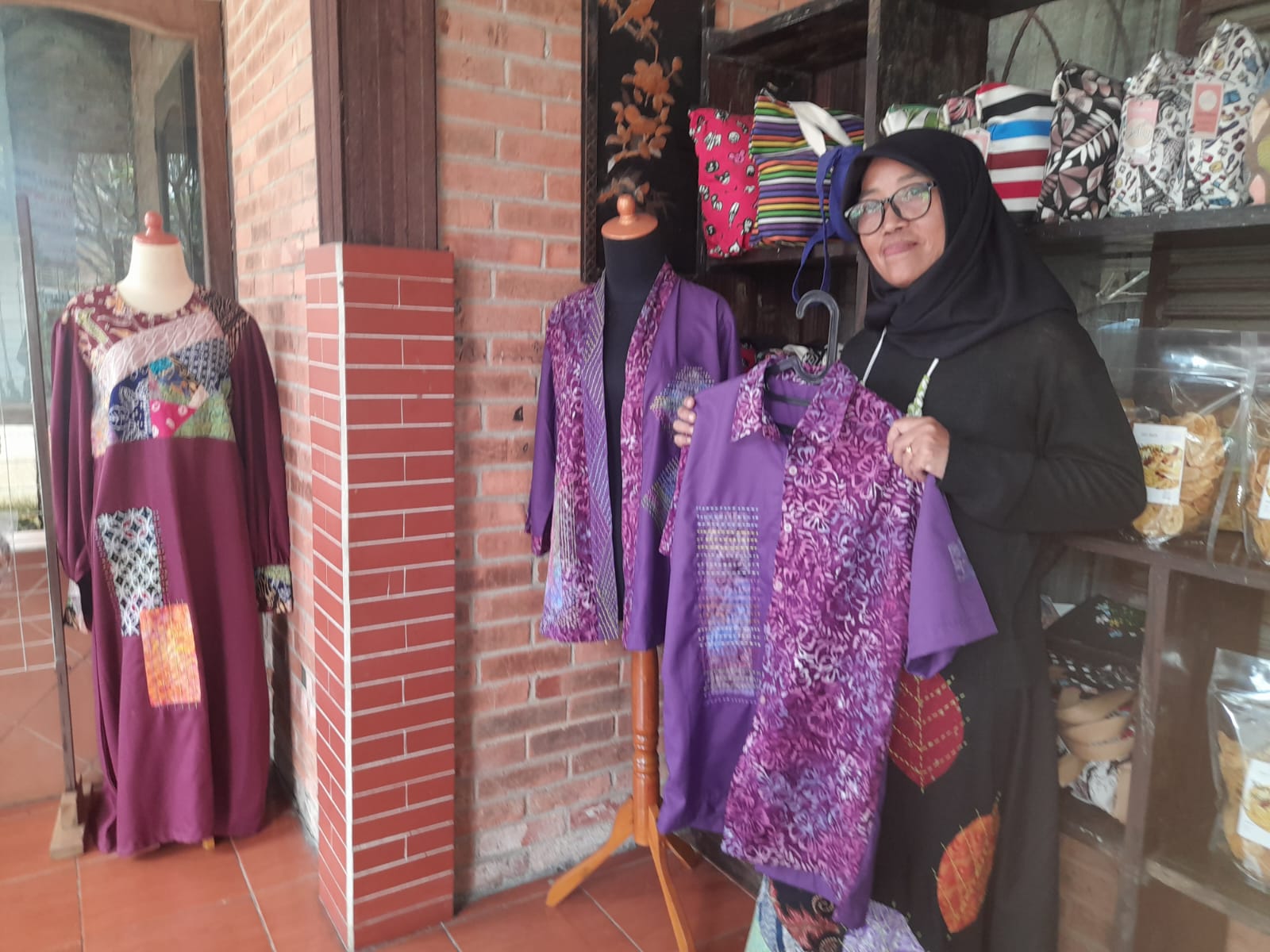 Menyusur Kerajinan Tangan Kampung Jelujur Margajaya 