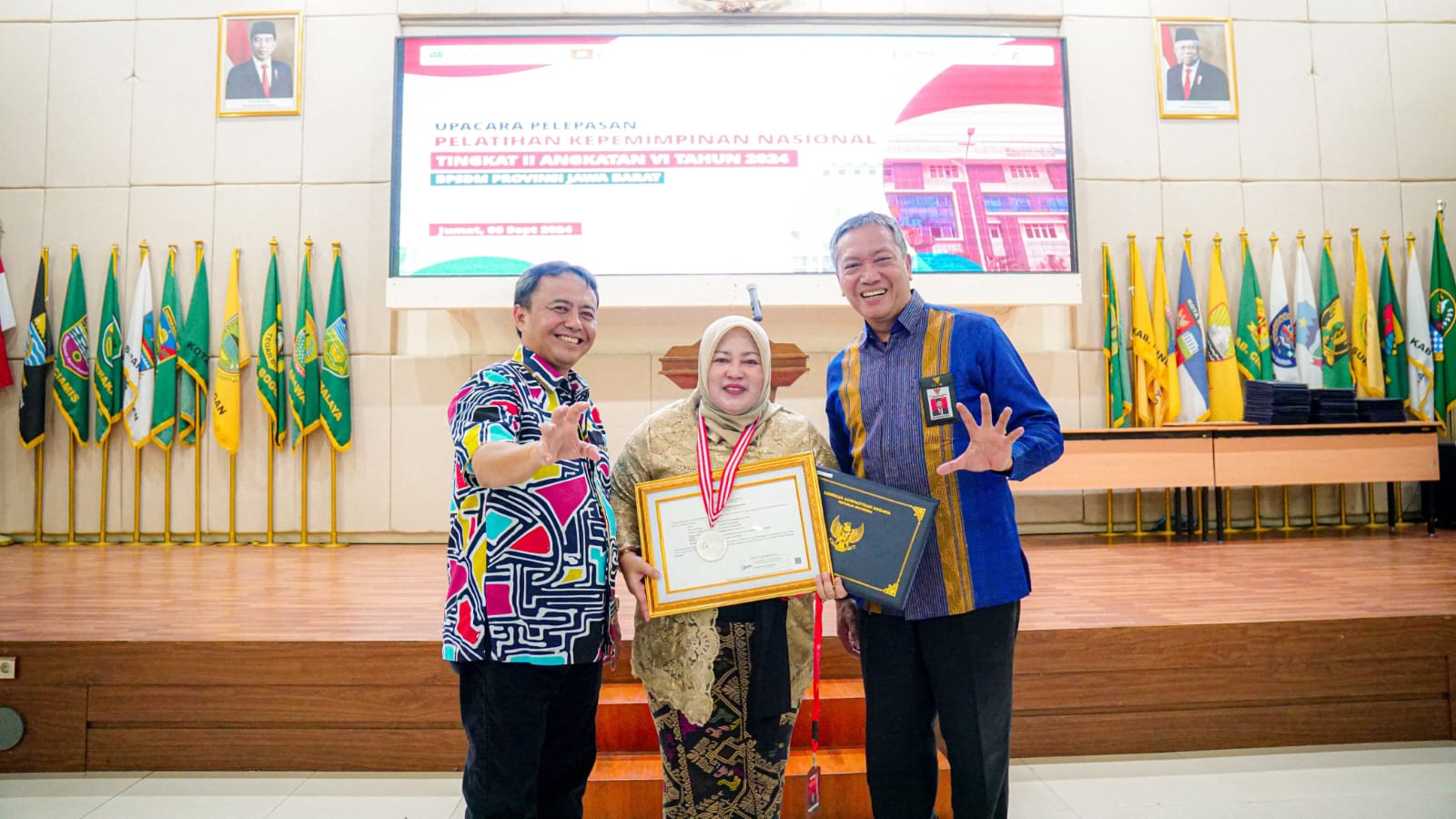 Kadis Esti Bawa Program Gerobak Sae Pisan Terbaik se-Indonesia