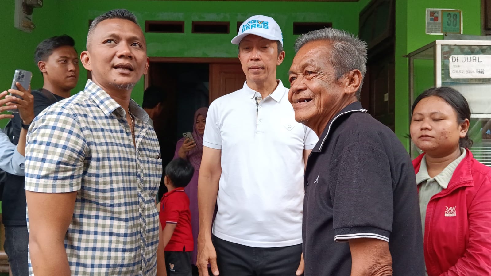 Blusukan di Kebon Kalapa, Dedie-Jenal Janji Atasi Kebakaran Pemukiman Padat Penduduk 