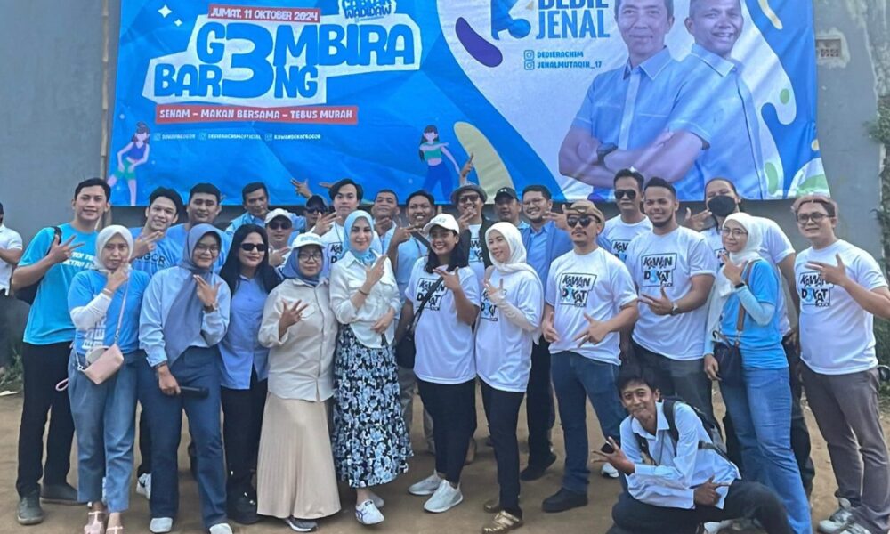 Warga Sindang Barang Senam Gembira Bareng Dedie Rachim