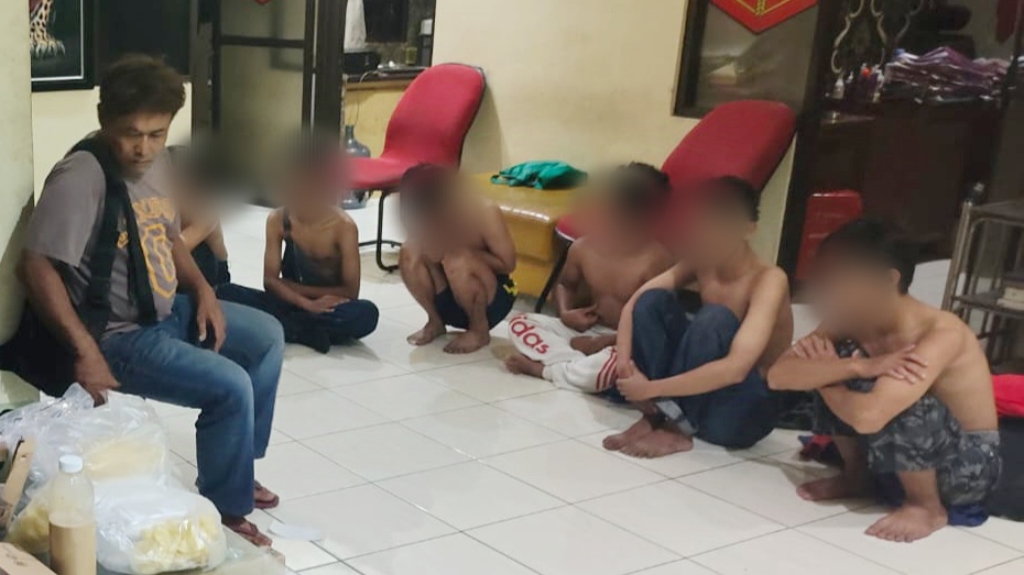 Gagalkan Tawuran di Sindangrasa, Polisi Cokok 6 Remaja, 4 Sajam-13 Motor Disita 