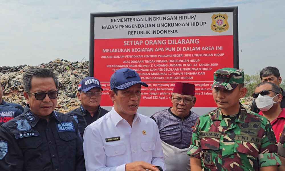 Tegas! Menteri LH Hanif Faisol Segel TPA Sampah Liar di Depok