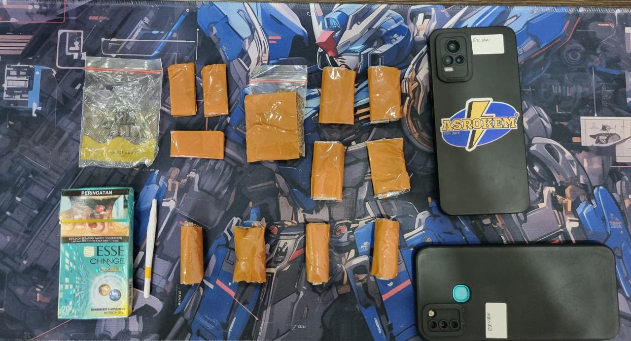 Lagi Tidur, Pengedar Tembakau Sintetis di Bogor Diciduk Polisi