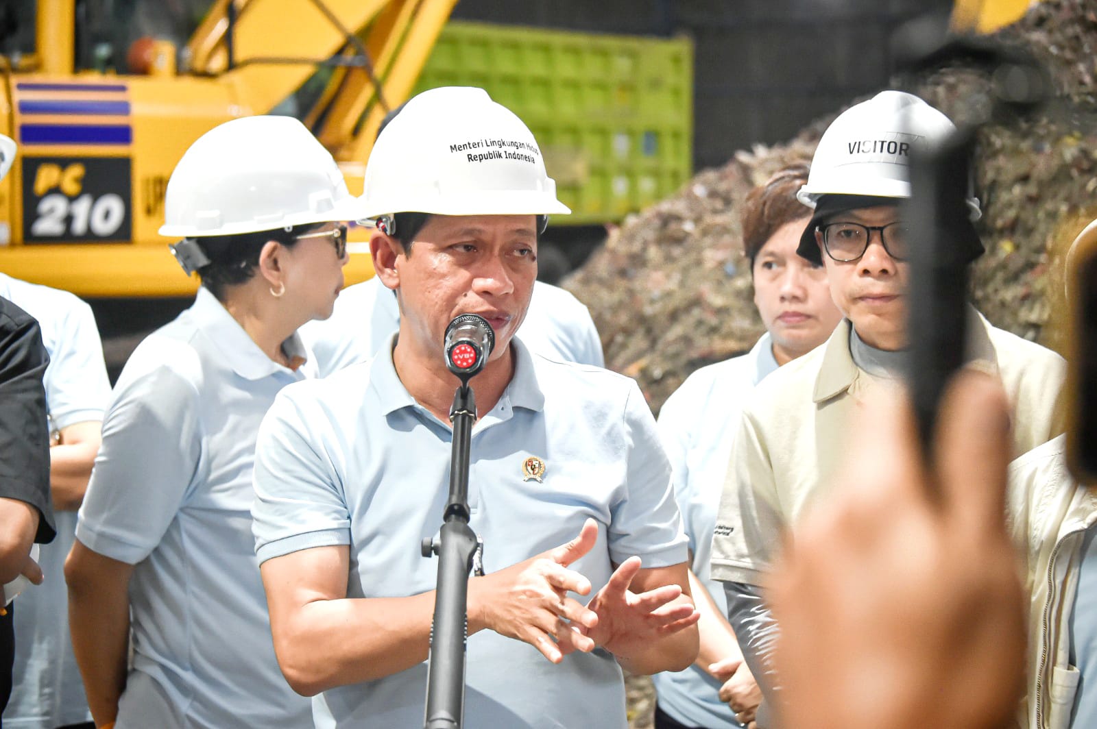 Menteri LH Hanif Faisol Wajibkan Produsen Makanan dan Minuman Susun Peta Jalan Pengurangan Sampah