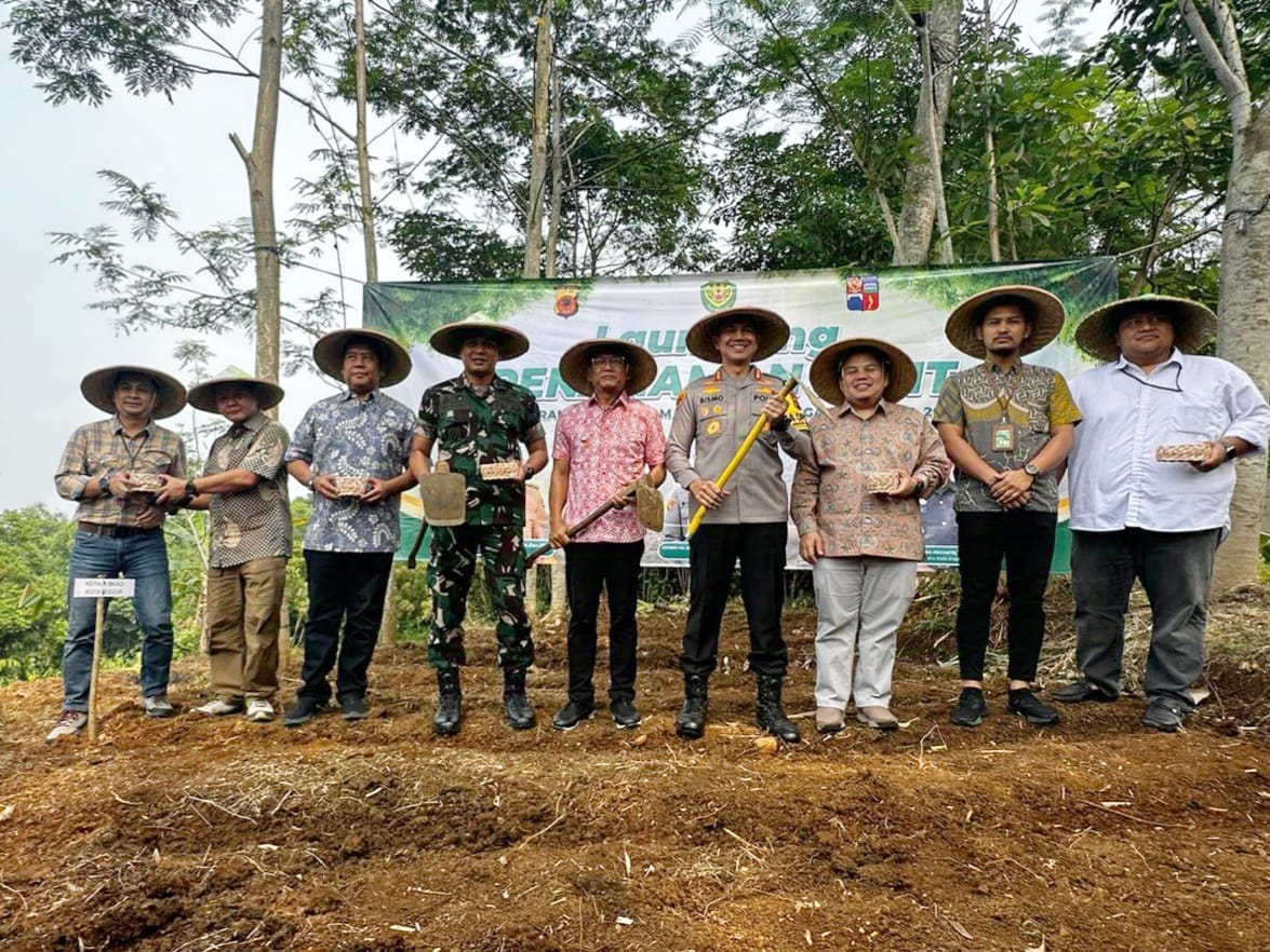 Dukung Ketahanan Pangan, Polresta Bogor Kota Sulap Lahan Tak Produktif Jadi Lahan Jagung