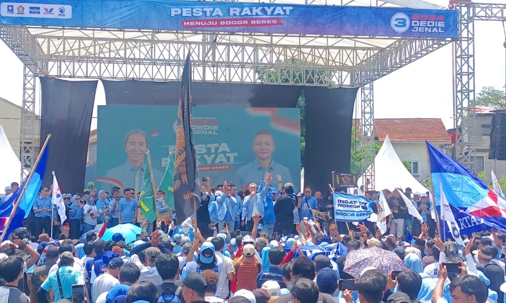 Kampanye Akbar Dedie-Jenal, Ribuan Massa Padati Lapangan Kayumanis