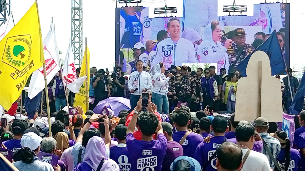 Kampanye Akbar Dihadiri Ribuan Massa, Sendi-Melli Optimis Menangkan Pilkada 