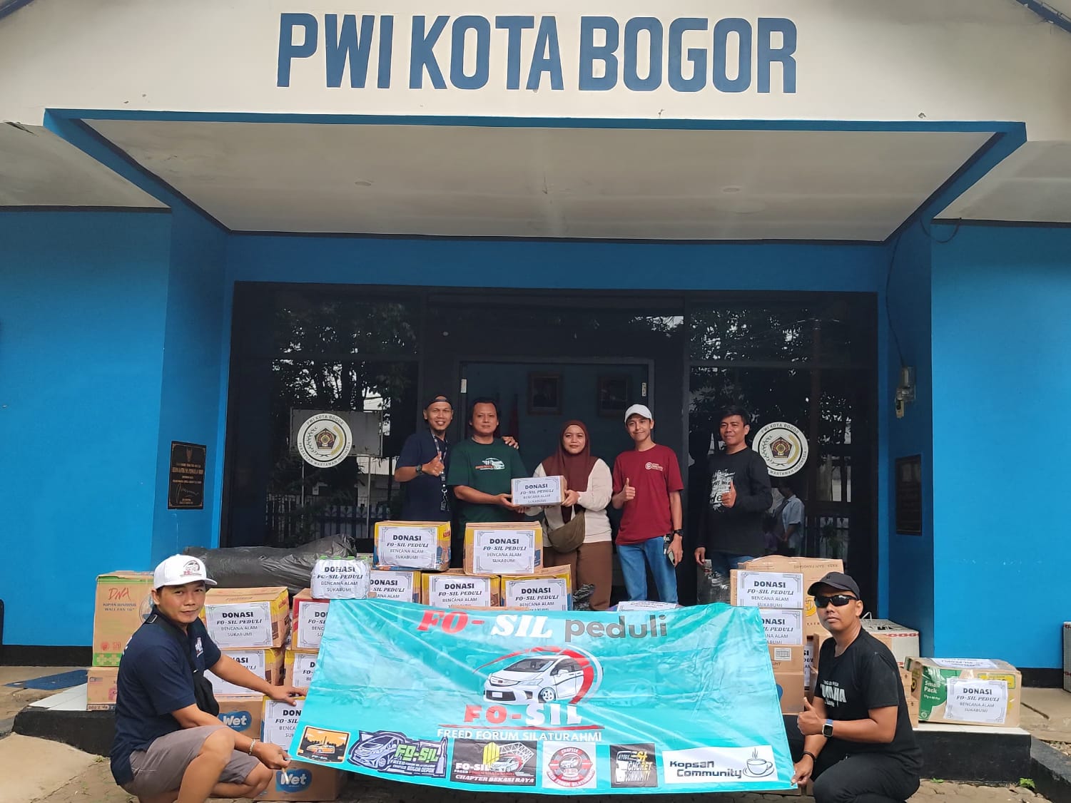 Fosil Salurkan Bantuan Bencana Sukabumi-Cianjur Melalui Peka PWI Kota Bogor 