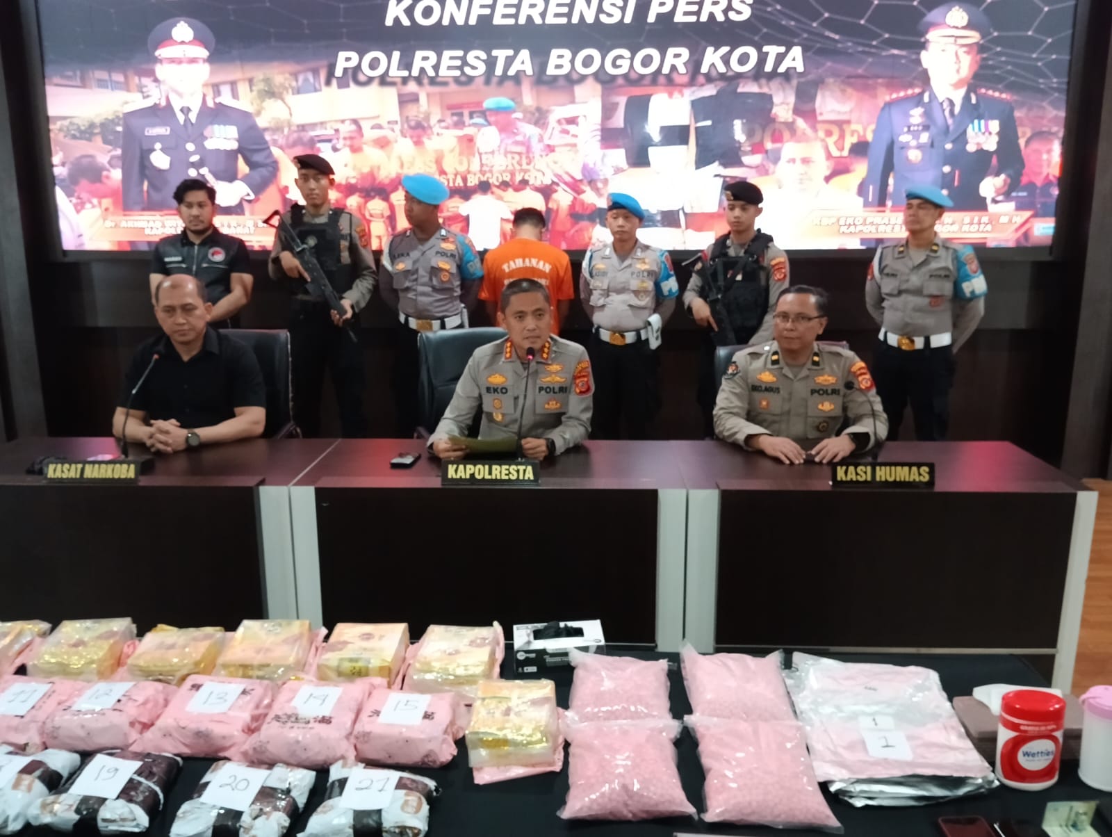 Polresta Bogor Kota Ungkap Kasus Narkoba Terbesar, 21 Kg Sabu dan 8 Kg Ekstasi Disita