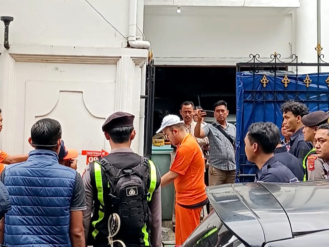 Rekonstruksi Kasus Pembunuhan Satpam di Lawanggintung: Tersangka Peragakan 33 Adegan