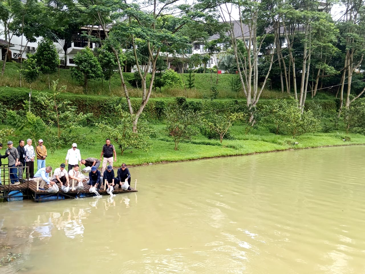 Tindak Lanjuti Aduan Warga, Menteri LH Hanif Faisol Tinjau Kawasan Ekonomi Khusus Lido