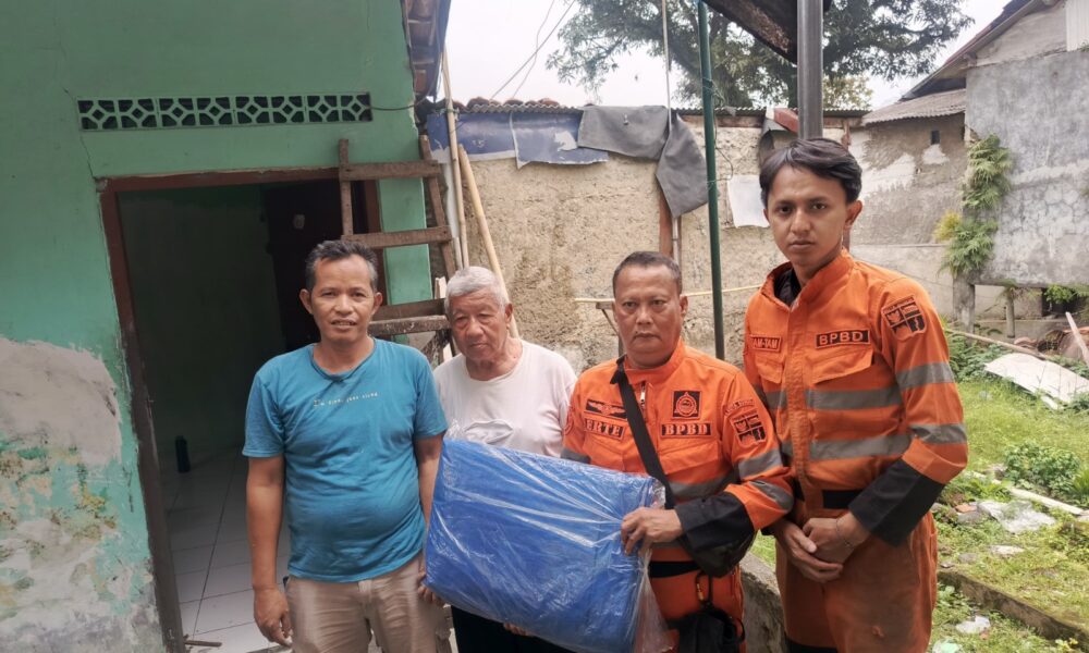 Diguyur Hujan Deras, Atap Musala di Pasir Jaya Kota Bogor Ambruk