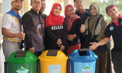 Dukung Kebersihan Sekolah di Bogor, Le Minerale Bagikan 30 Tempat Pilah Sampah 