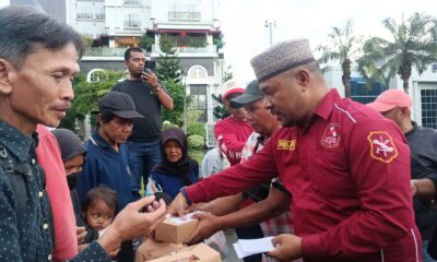 M1R SSB Kota Bogor Berbagi Takjil dan Santunan di Tugu Kujang