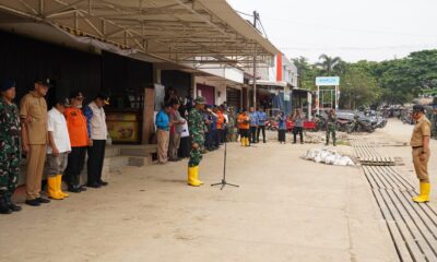 Pemkab Bogor, TNI-Polri Kolaborasi Bersihkan Sisa Banjir di Bojongkulur