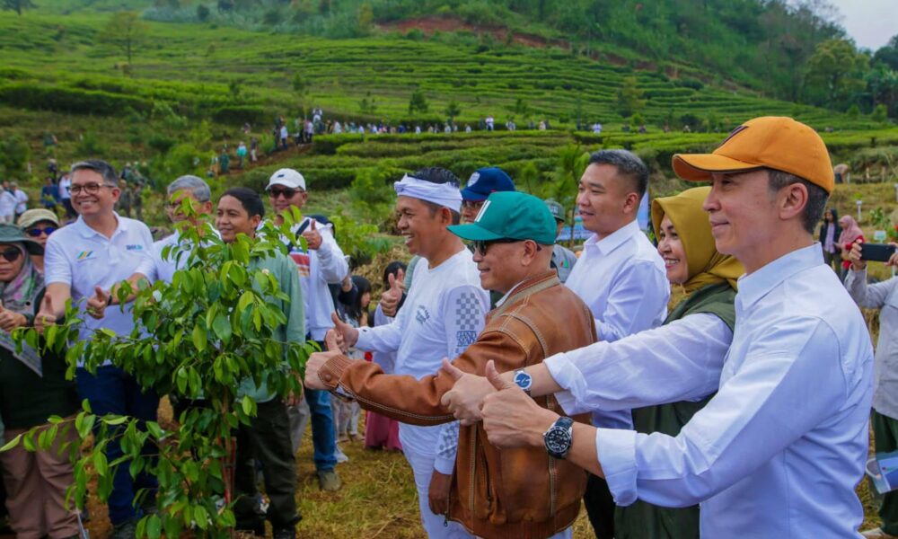 Buang Sampah ke Sungai di Jawa Barat Siap-siap Disanksi