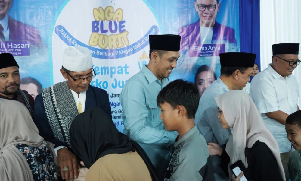 Ngablueburit, Rifki Alaydrus Berbagi Pangan untuk Rakyat