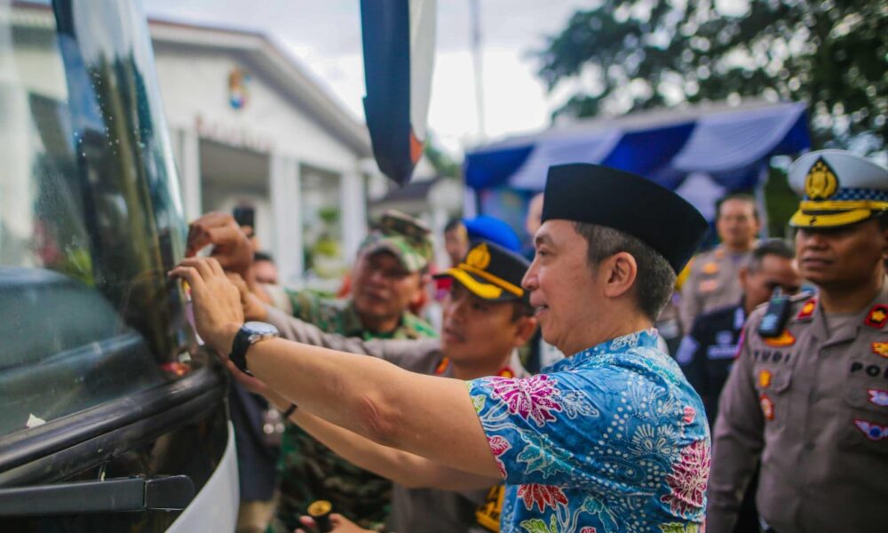 Forkopimda Kota Bogor Berangkatkan Ratusan Warga Mudik Gratis 