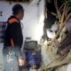 Rumah 3 Lantai Ambruk Timpa 2 Rumah di Cikaret, Penghuni Mengungsi