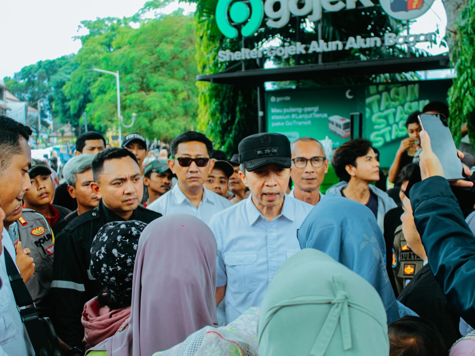 Wisatawan Membeludak, Dedie Rachim Pantau Lalu Lintas di Alun-alun