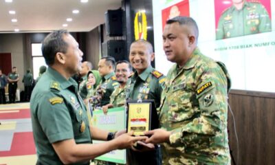 Sukses Bangun Desa Melalui TMMD, Bupati dan Dandim Raih Penghargaan
