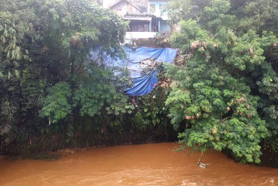 Tebing Sungai Cisadane di Kebon Kalapa Longsor Susulan