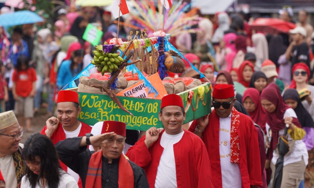 Meriahnya Parade Budaya Lebaran Bojonggede