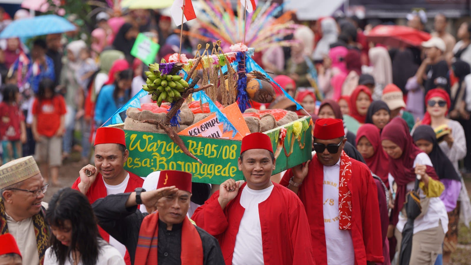 Meriahnya Parade Budaya Lebaran Bojonggede