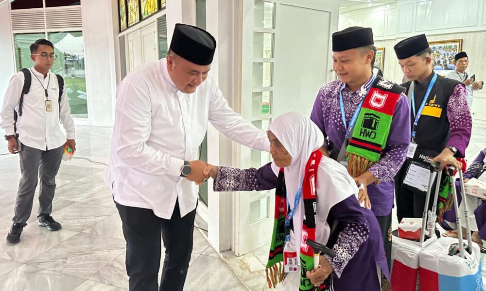 Bupati Rudy Susmanto Terinspirasi oleh Jemaah Lansia yang Menabung Puluhan Tahun untuk Berhaji