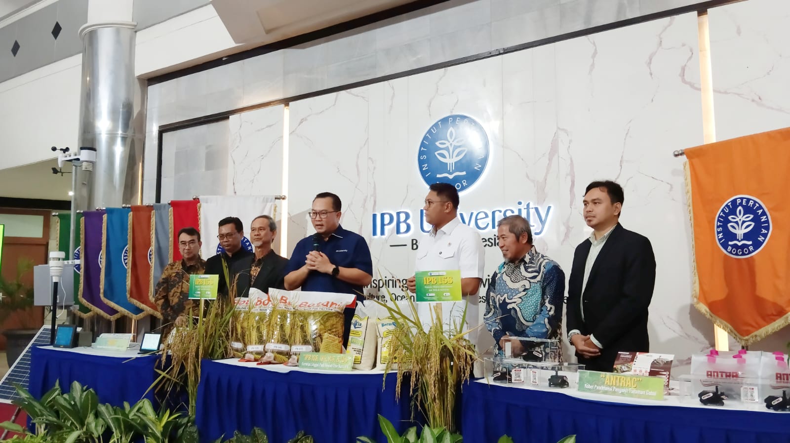 3 Inovasi Baru IPB: Padi IPB hingga Robot Pendeteksi Penyakit Cabai