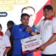 Bupati Rudy Susmanto Serahkan Bonus untuk Pejuang Olahraga