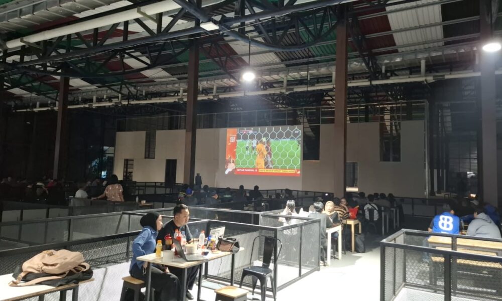 Belanja Sekaligus Nobar di Food Court Pasar Gembrong Sukasari