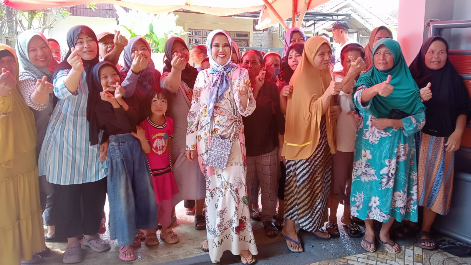 Dewan DPS Bagikan Daging Kurban ke Warga Kota Bogor