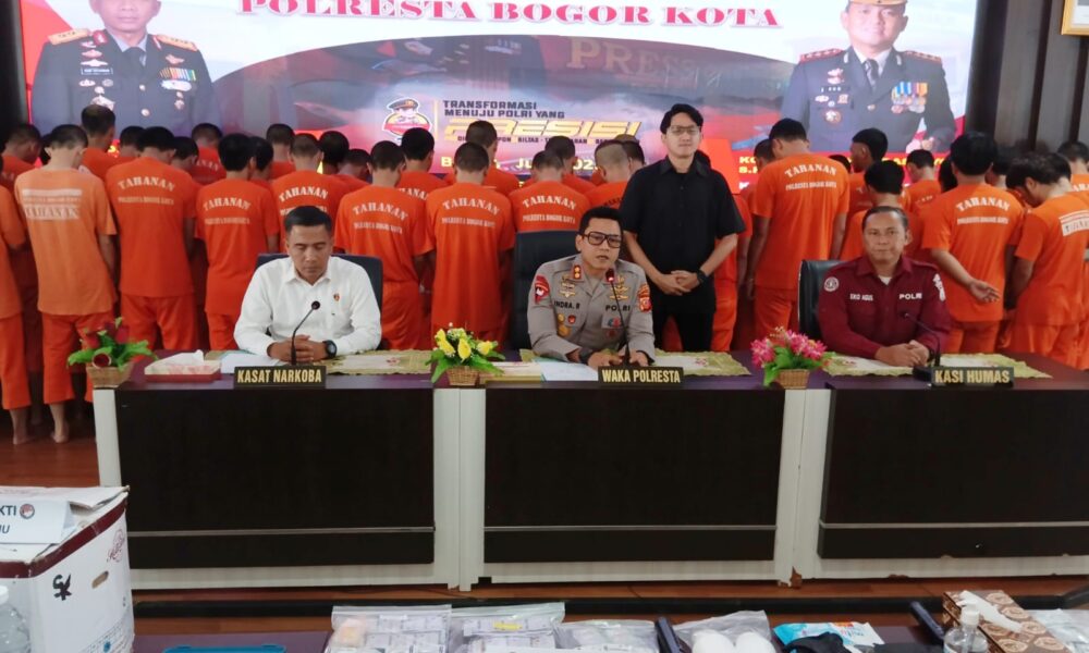 Sebulan, Polisi Tangkap 56 Tersangka Kasus Narkoba dan Pabrik Miras Ciu