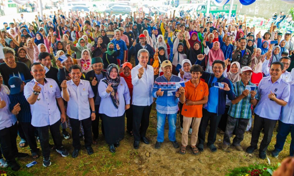 Serahkan Bantuan RTLH, Ini Pesan Dedie Rachim untuk Disperumkim