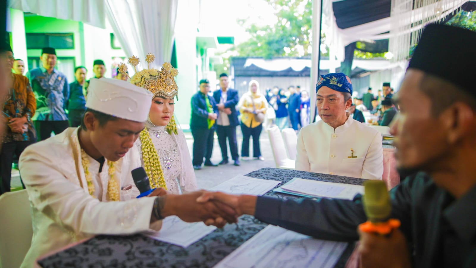 Sah! Puluhan Pasang Pengantin di Kota Bogor Nikah Massal 