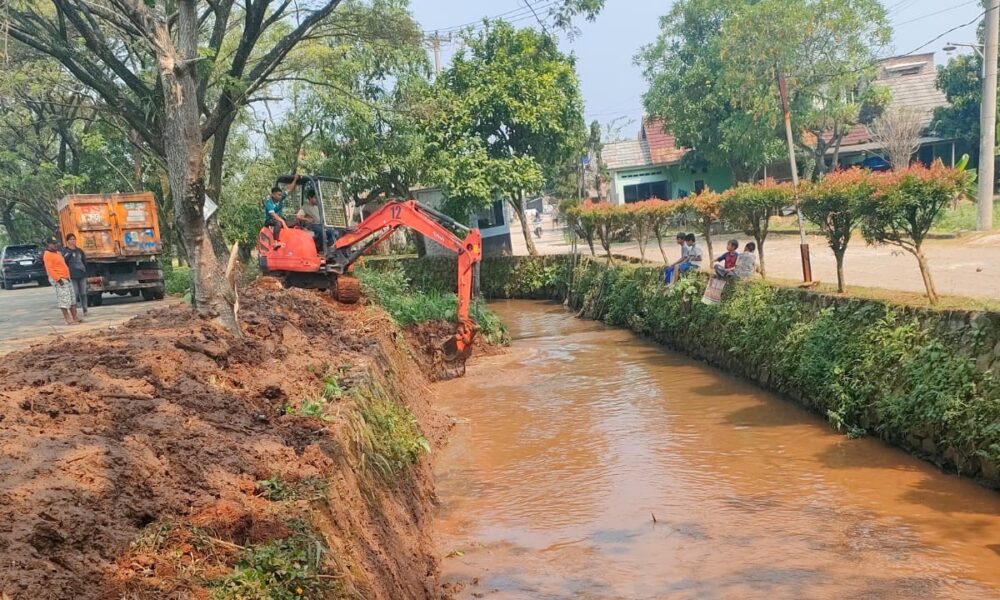 Pemkab Bogor Naturalisasi Saluran Kali Rengas Parung