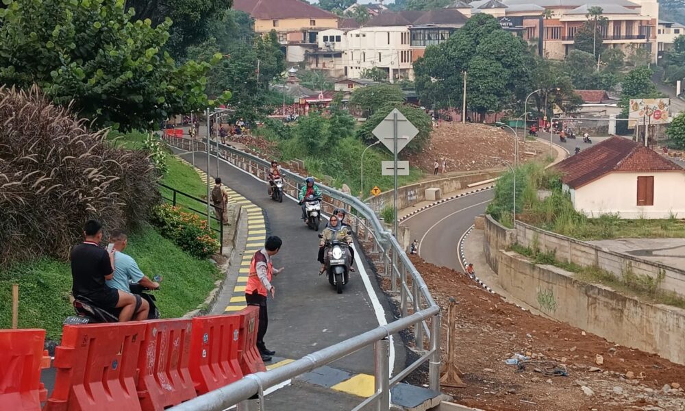 Motor Kini Bisa Melintasi Underpass Batutulis Via Jalur Sementara