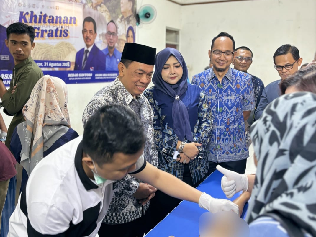 HUT ke-27, PAN Kota Bogor Gelar Khitanan dan Pembagian Pangan Gratis