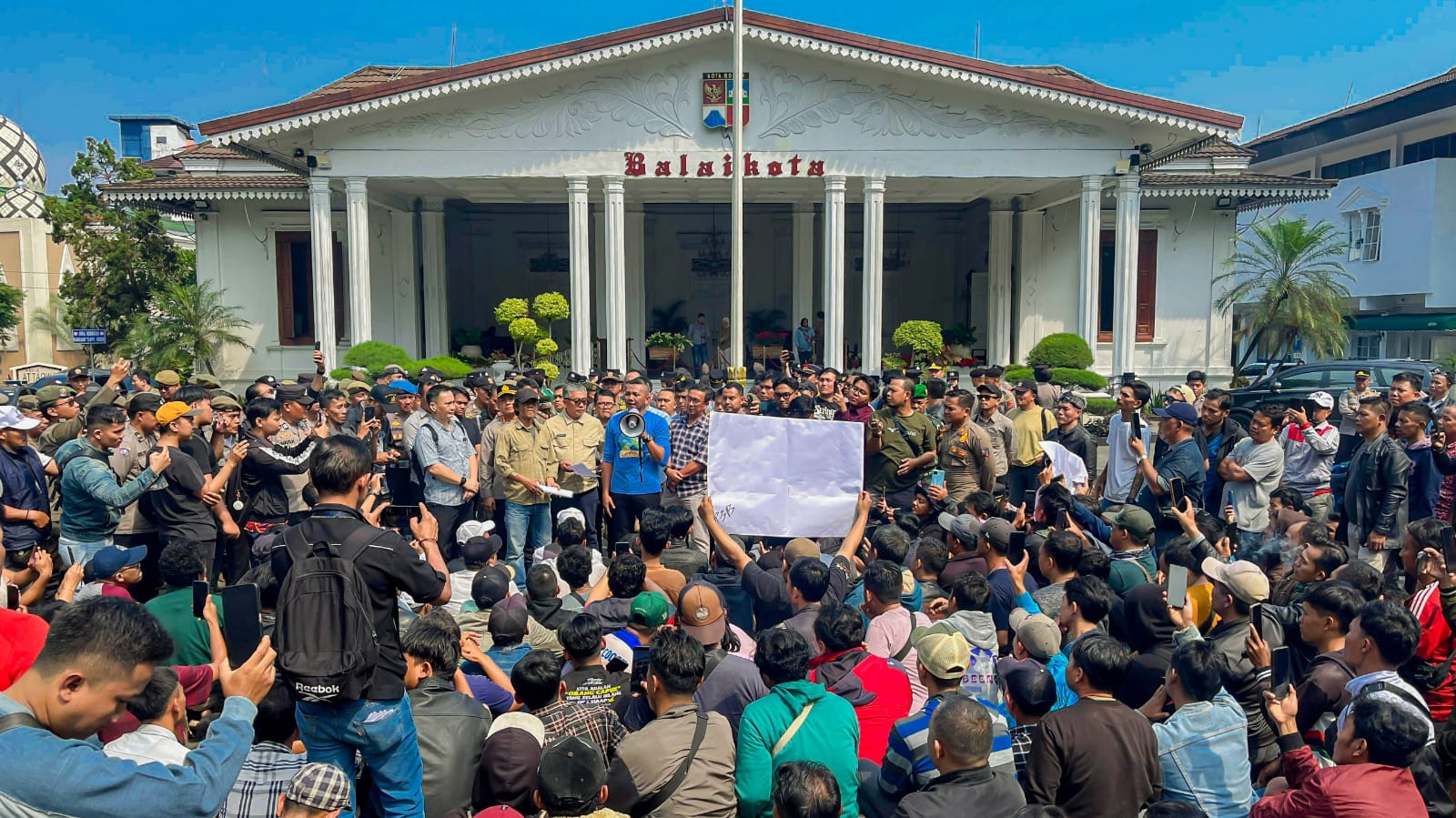 Pedagang Masih Diizinkan Berjualan di Pasar Bogor 