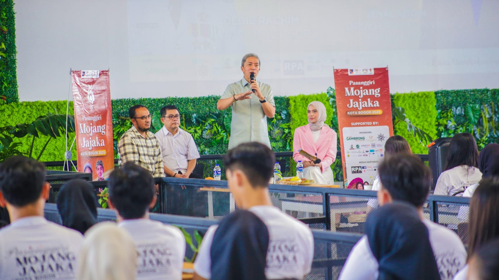 Saat Mojang Jajaka Kota Bogor City Tour di Pasar Gembrong Sukasari