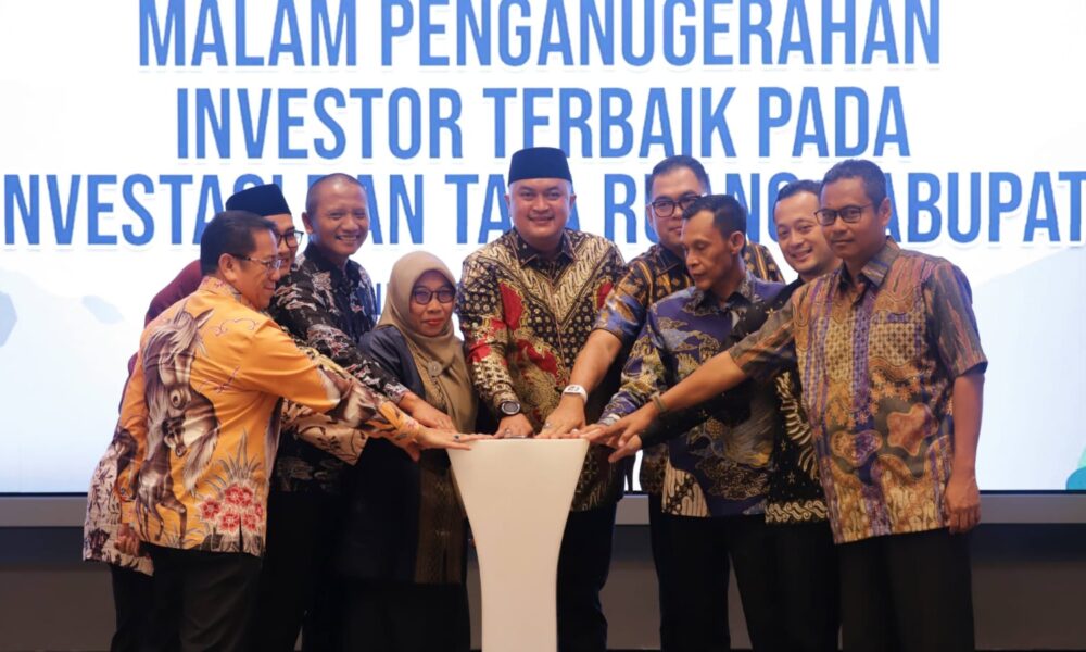 Bupati Rudy Susmanto Ganjar Investor Terbaik atas Kontribusi Ekonomi Daerah