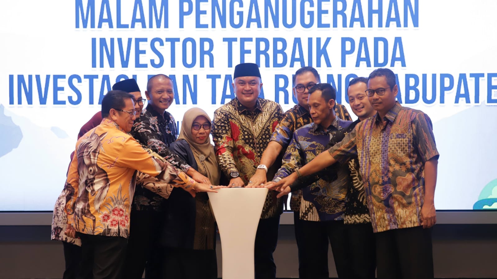 Bupati Rudy Susmanto Ganjar Investor Terbaik atas Kontribusi Ekonomi Daerah