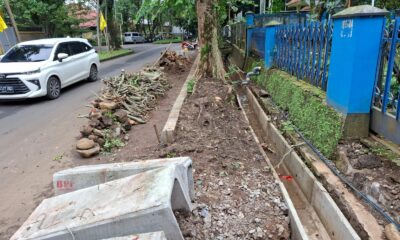 Proyek Drainase Bikin Bocor Pipa PDAM di Jalan Tirto Adhi Soerjo