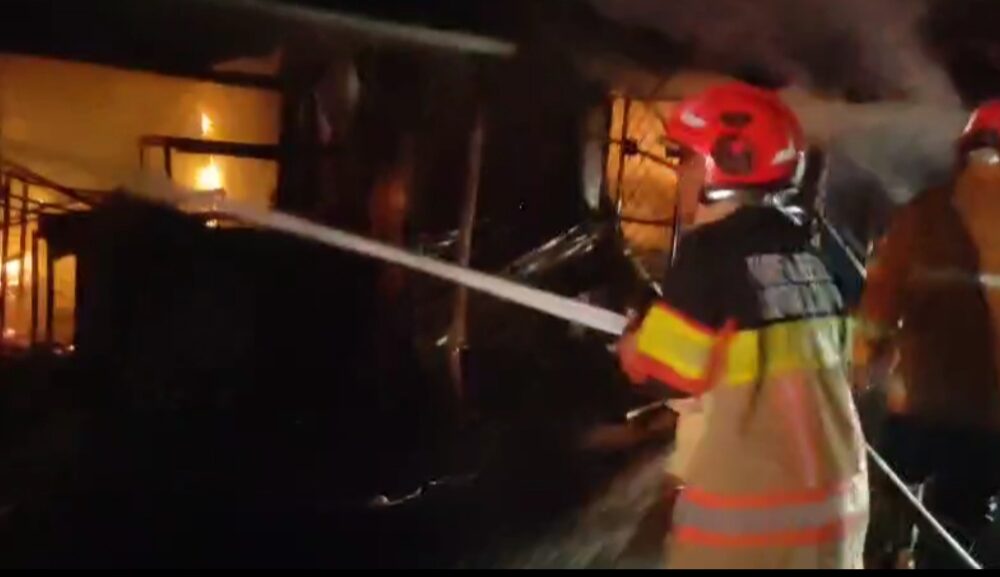 Kerugian Kebakaran 10 Kios di Cilendek Barat Capai 1 Miliar