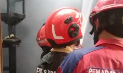 Diduga Korsleting Listrik, Rumah 2 Lantai di Tegal Gundil Terbakar