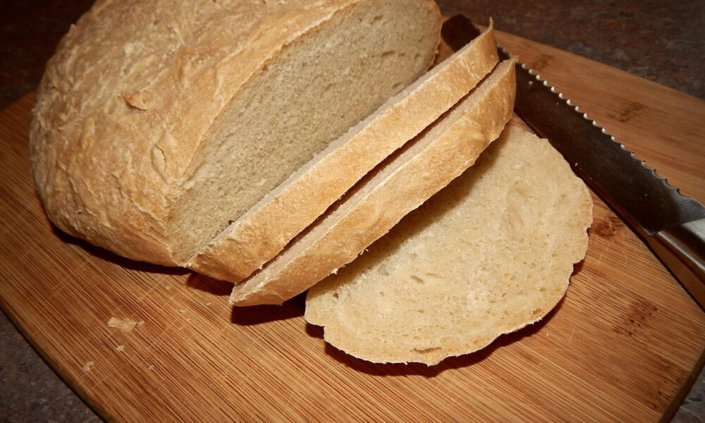 Berubah Warna, Talenan Kayu Masih Aman Dipakai di Dapur?