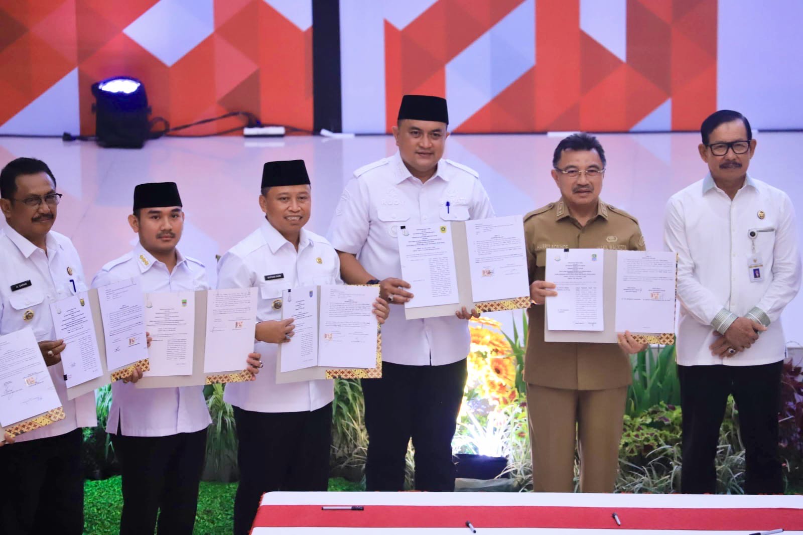 Bupati Bogor Teken Kerja Sama Penerapan Pidana Kerja Sosial di Jawa Barat