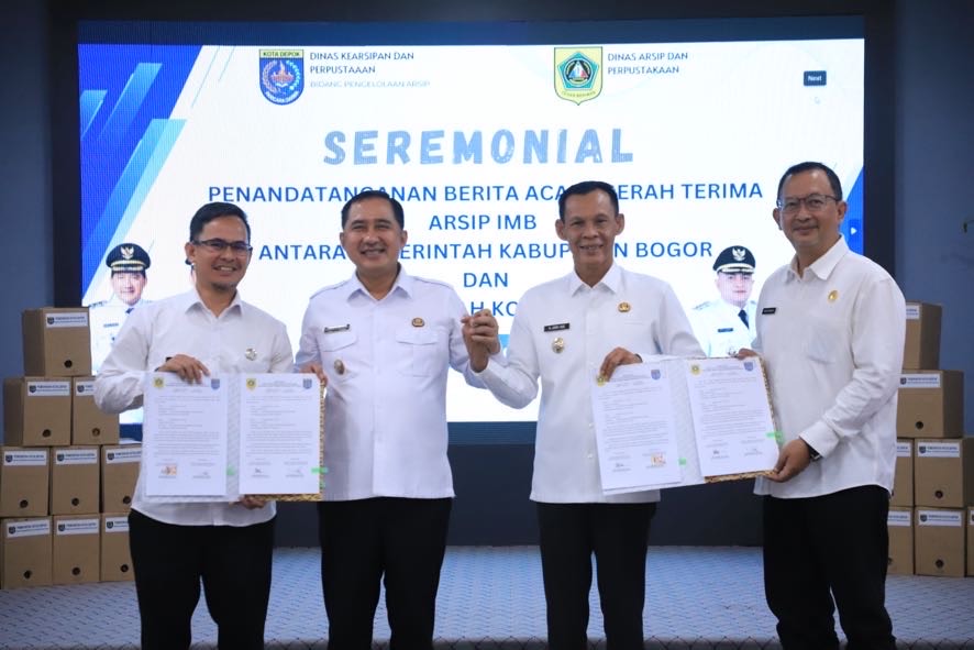 Pemkab Bogor Serahkan Ribuan Arsip ke Pemkot Depok