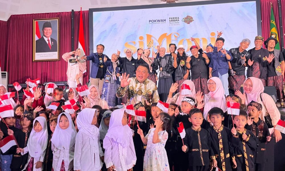 Kolaborasi Pewarta, Musisi Jalanan dan Pelajar Hidupkan Simfoni Aksara